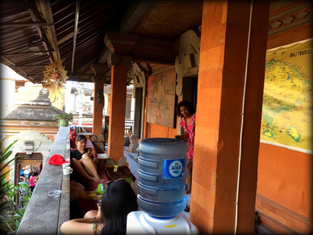 Ubud Market Hostel Buitenkant foto